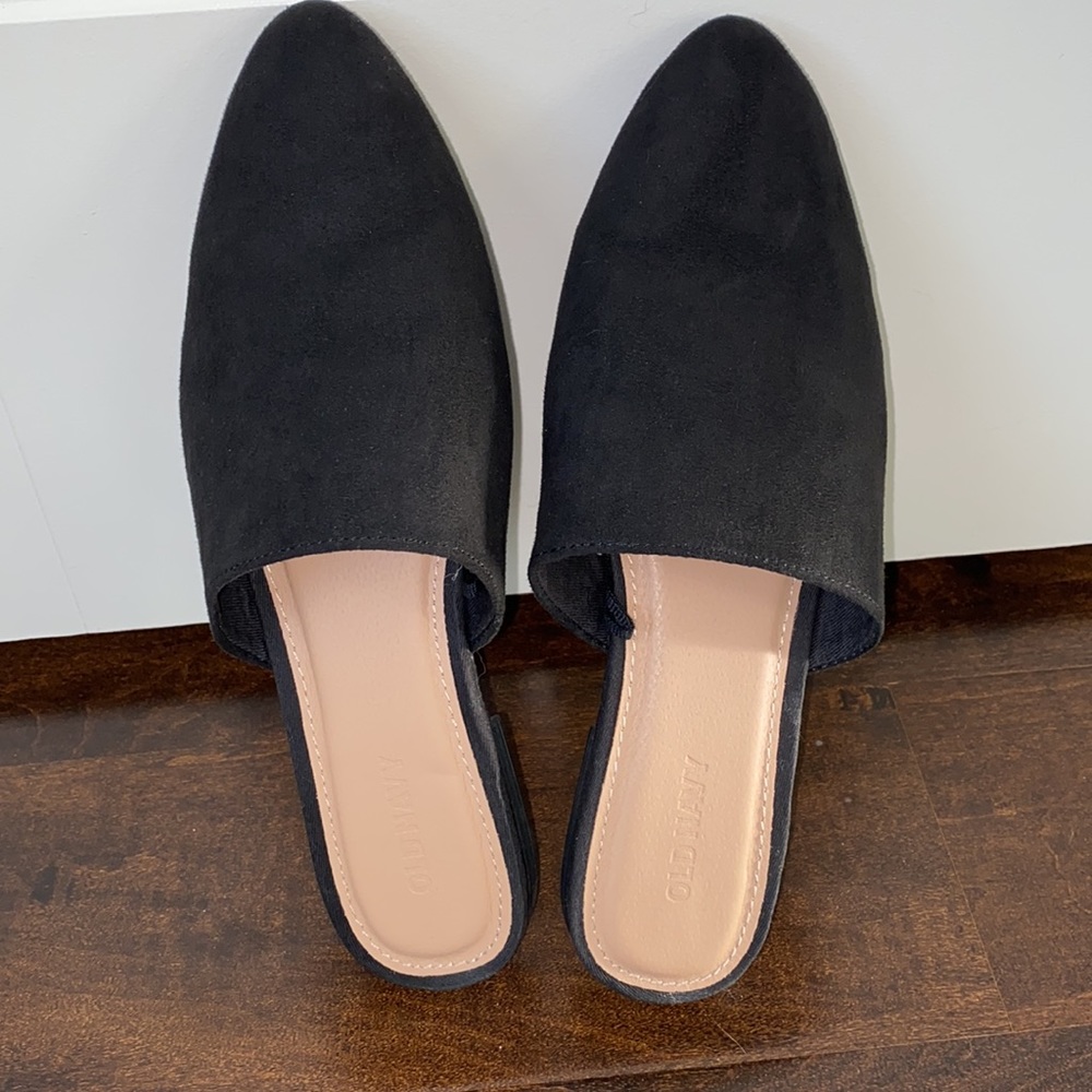 Old Navy Faux Suede Mules - Picture 4 of 6